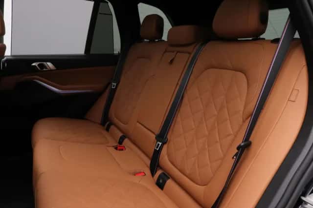 BMW X5 (2025) thumbnail 23
