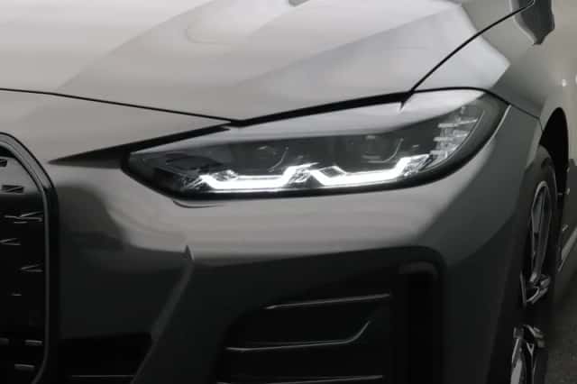 BMW i4 (2024) thumbnail 15
