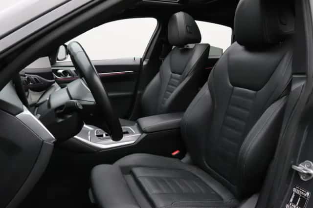 BMW i4 (2024) thumbnail 18