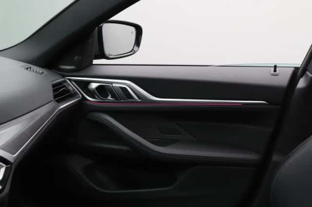 BMW i4 (2024) thumbnail 19