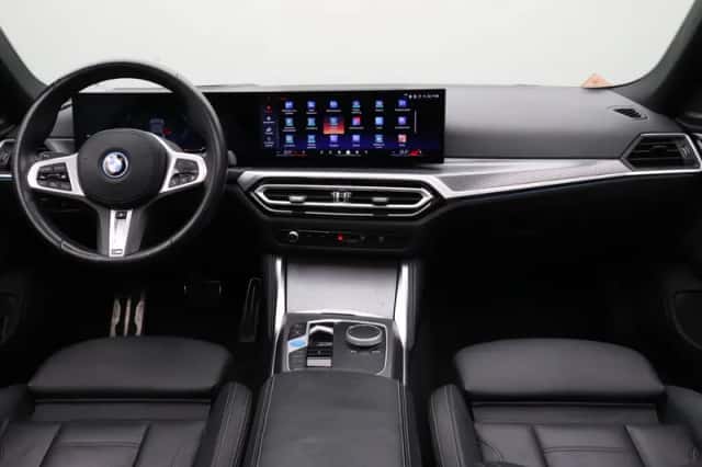 BMW i4 (2024) thumbnail 3