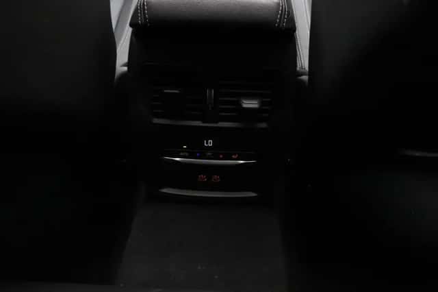 BMW i4 (2024) thumbnail 21