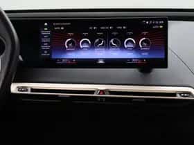 BMW iX (2022) thumbnail 22