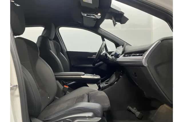 BMW 2-Serie (2024) thumbnail 5