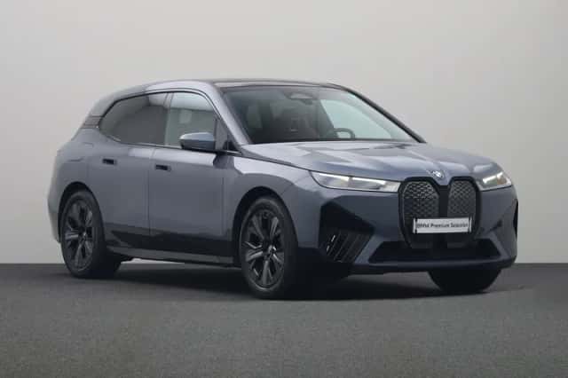 BMW iX (2022) thumbnail 11