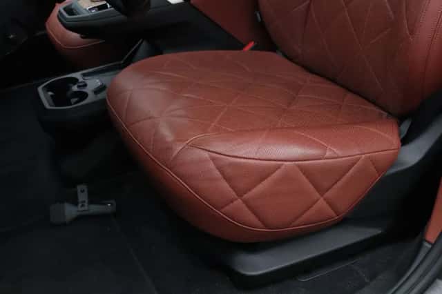 BMW iX (2022) thumbnail 17