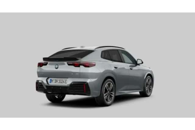 BMW iX2 (2025) thumbnail 2
