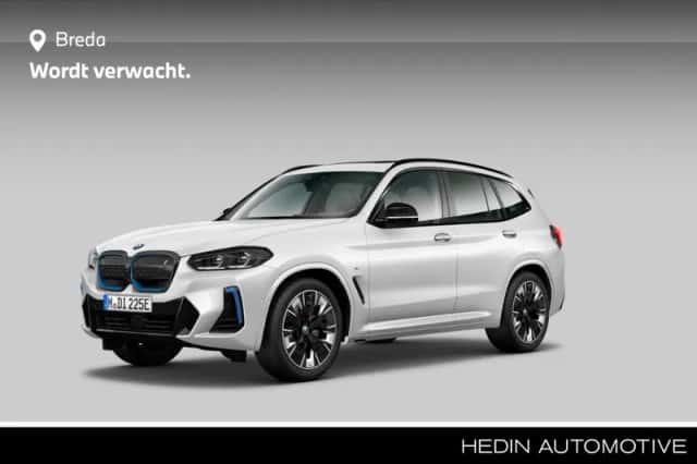 BMW iX3 (2022) thumbnail 1