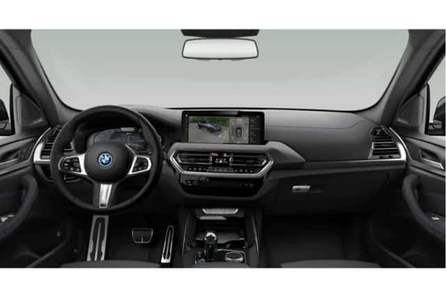 BMW iX3 (2022) thumbnail 3