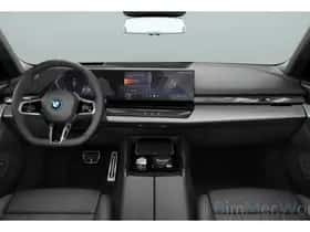 BMW i5 (2025) thumbnail 3