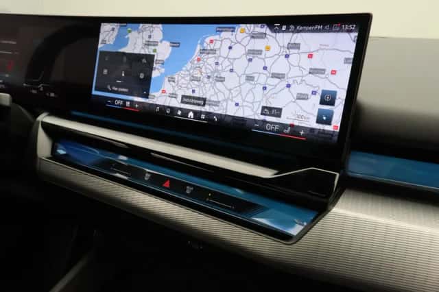 BMW i5 (2025) thumbnail 5