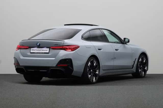 BMW i4 (2024) thumbnail 5
