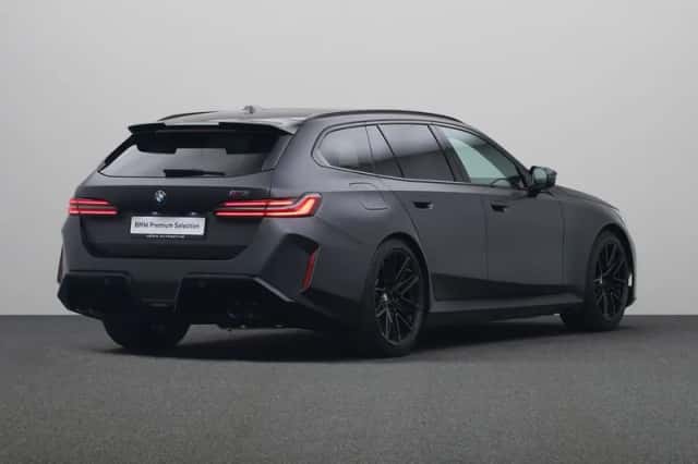 BMW M5 (2025) thumbnail 2