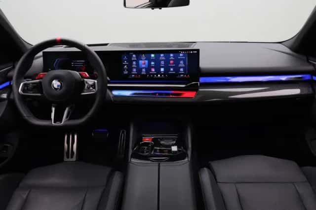 BMW M5 (2025) thumbnail 3