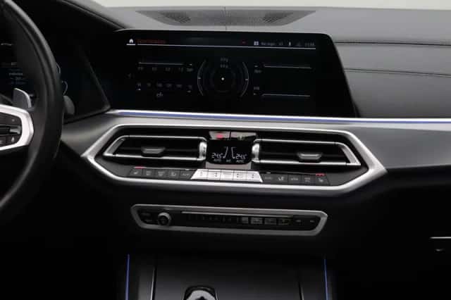BMW X5 (2023) thumbnail 25