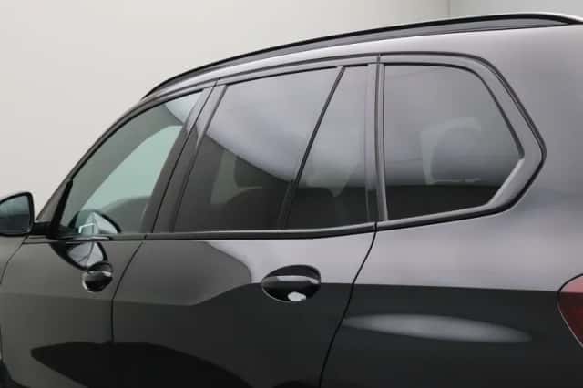 BMW X5 (2023) thumbnail 8