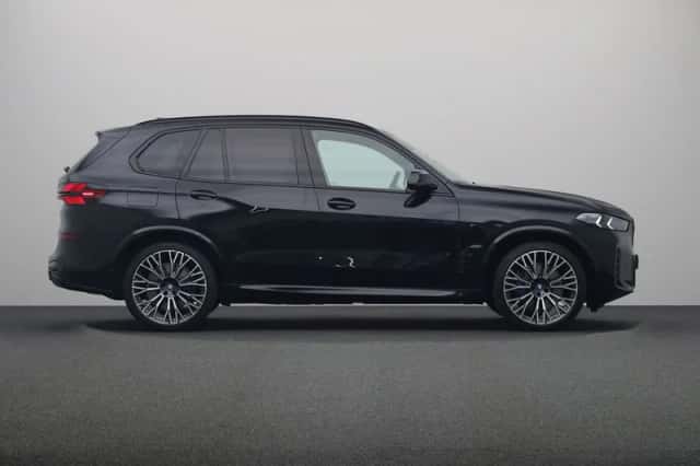 BMW X5 (2023) thumbnail 13