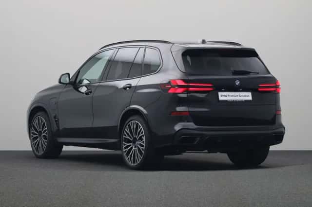 BMW X5 (2023) thumbnail 16