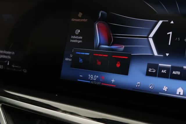 BMW X5 (2023) thumbnail 27
