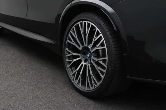 BMW X5 (2023) thumbnail 8