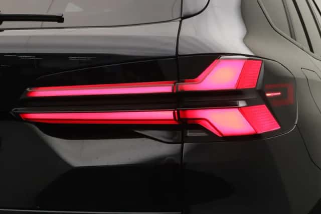 BMW X5 (2023) thumbnail 10