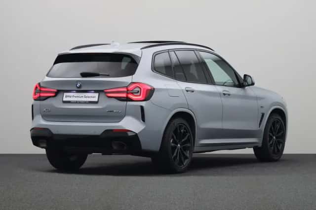 BMW X3 (2022) thumbnail 2