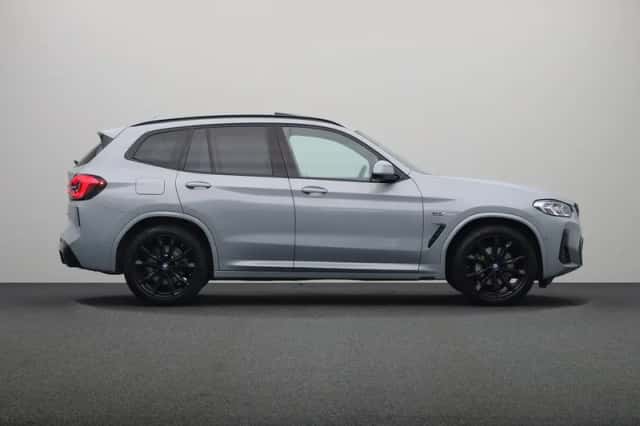 BMW X3 (2022) thumbnail 14