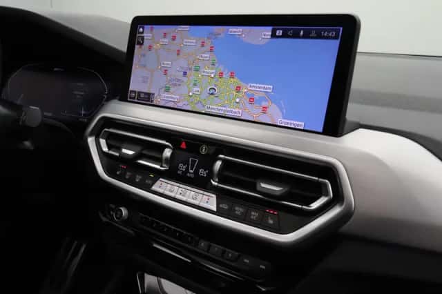 BMW X3 (2022) thumbnail 5