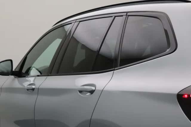 BMW X3 (2022) thumbnail 8