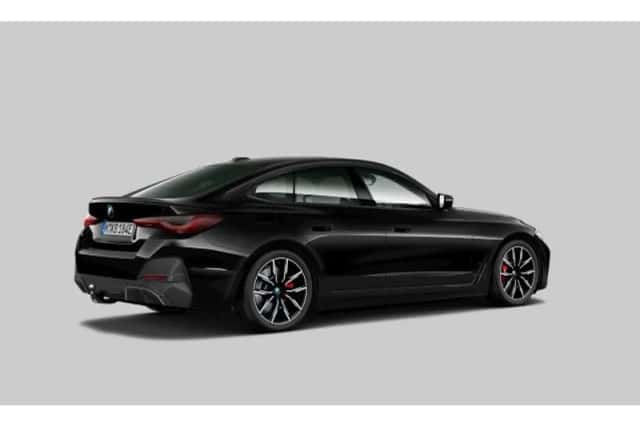 BMW i4 (2022) thumbnail 2