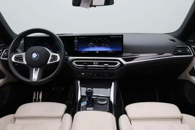 BMW i4 (2022) thumbnail 3