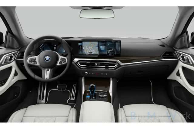 BMW i4 (2022) thumbnail 3