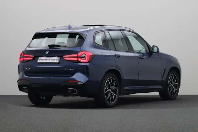 BMW X3 (2022) thumbnail 2