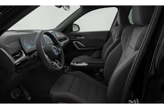 BMW X1 (2025) thumbnail 2