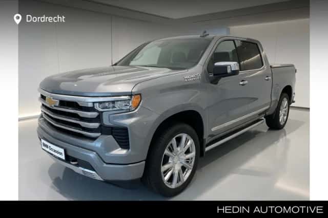 Chevrolet Silverado (2024) thumbnail 1
