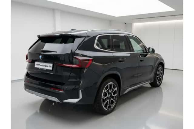 BMW X1 (2025) thumbnail 3