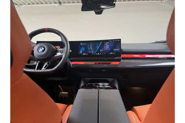 BMW M5 (2025) thumbnail 6