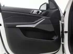 BMW X5 (2021) thumbnail 16