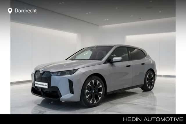 BMW iX (2025) thumbnail 1