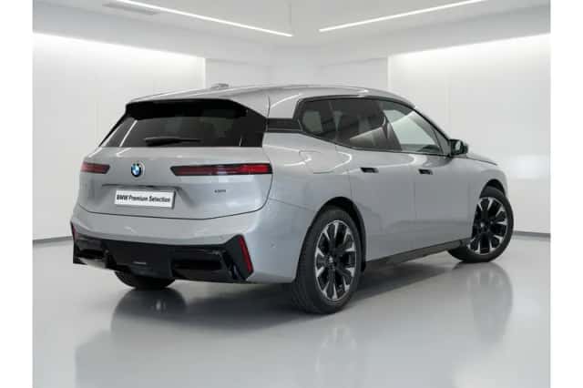 BMW iX (2025) thumbnail 3
