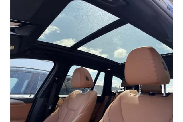 BMW iX3 (2022) thumbnail 4