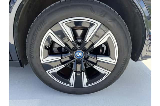 BMW iX3 (2022) thumbnail 6