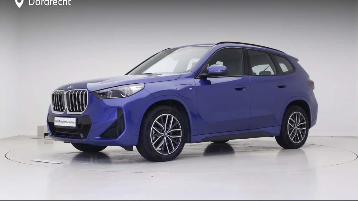 BMW X1 (2024) — foto 1