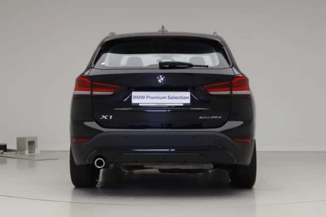 BMW X1 (2021) thumbnail 4