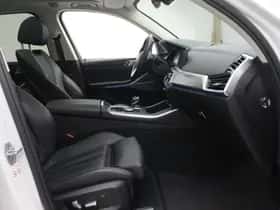 BMW X5 (2021) thumbnail 24