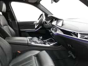 BMW X7 (2022) thumbnail 15
