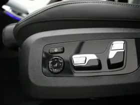 BMW X7 (2022) thumbnail 23