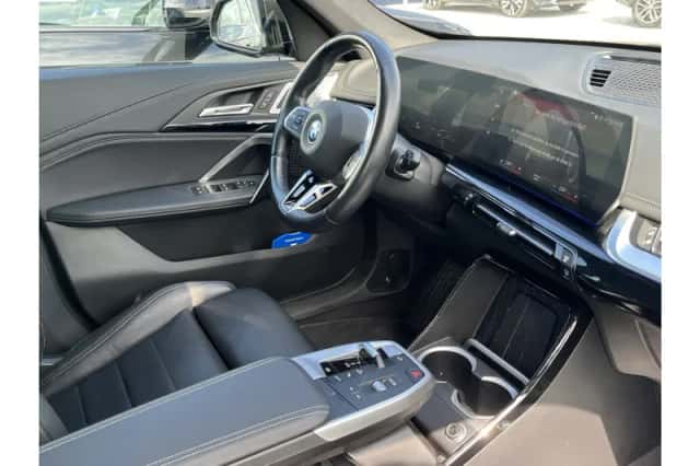 BMW X1 (2023) thumbnail 4