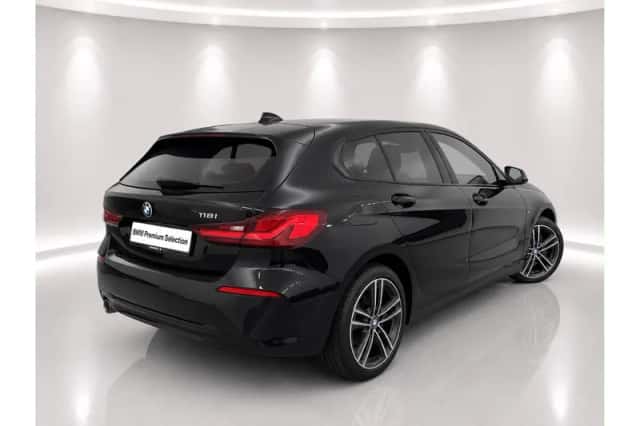 BMW 1-Serie (2022) thumbnail 3