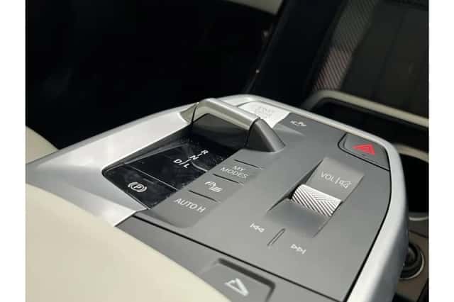 BMW X1 (2025) thumbnail 4